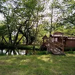 Le Moutat-chez Georges Nyaraló *
