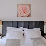 Le Moutat-chez Georges Nyaraló *