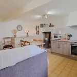 Le Moutat-chez Georges Holiday home