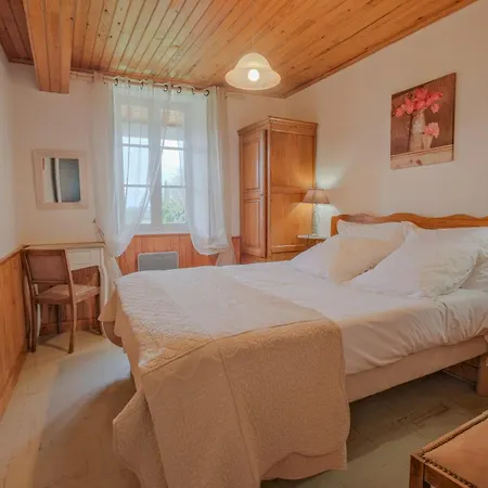 Le Moutat-chez Georges Holiday home Allemans