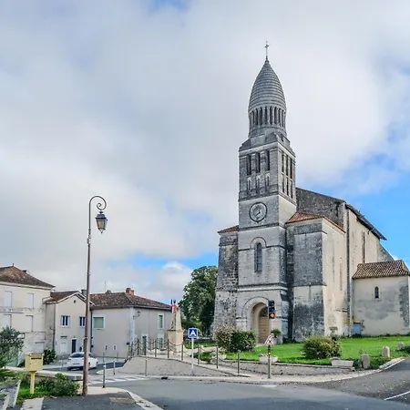 Le Moutat-chez Georges Hébergement de vacances *